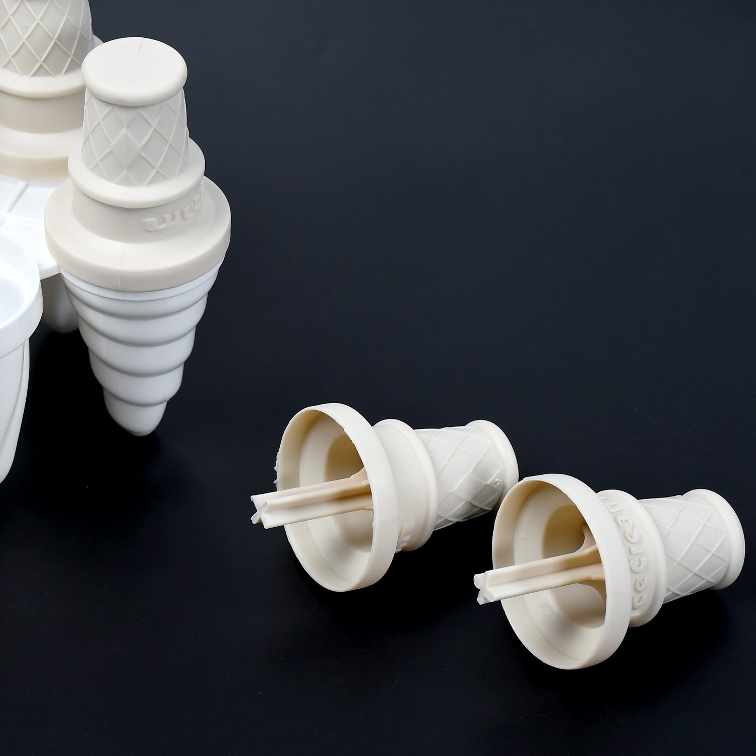 03_8197d9f6-f523-4863-a02b-5a8b046f8a2c 6304 6 Pc ice candy maker Ice Cream Mold used for making ice-creams in all kinds of places including restaurants and ice-cream parlours etc.